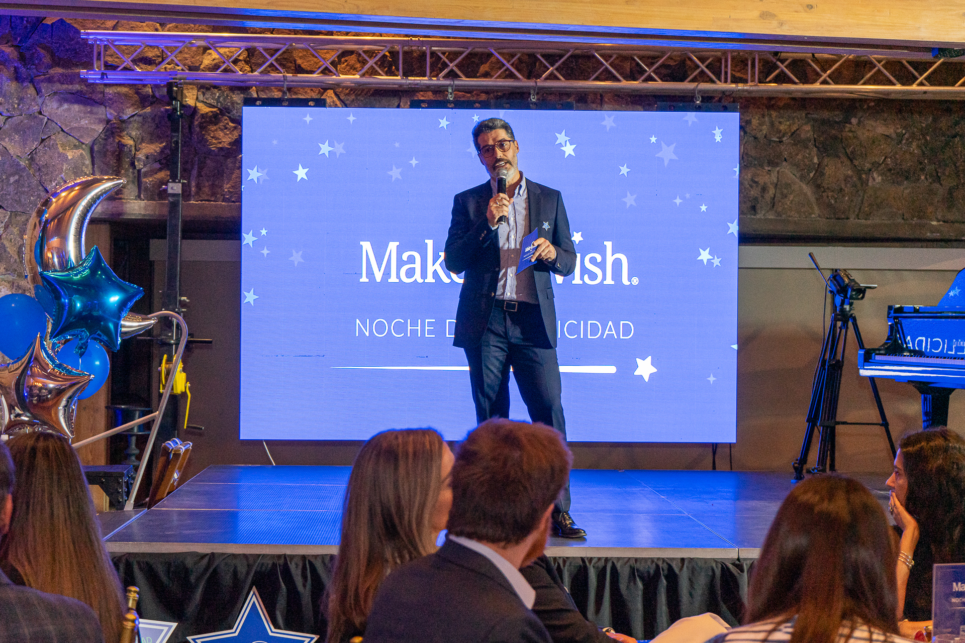 Noche de la Felicidad